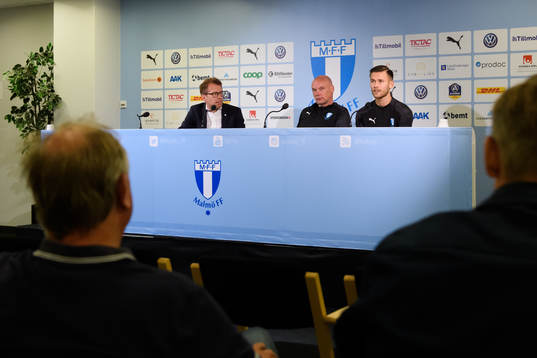 Uwe Rösler, head coach of Malmö FF, and Arnor Traustason