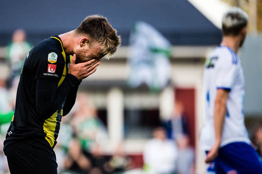 Hammarbys Dennis Widgren deppar