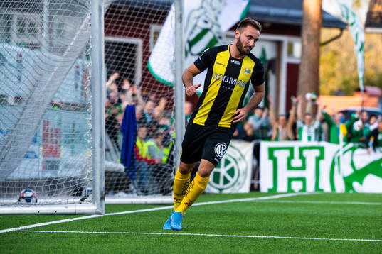 Hammarbys Muamer Tankovic jublar