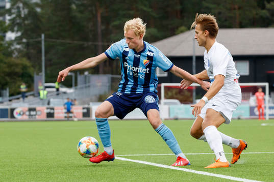 Djurgårdens Adam Bergmark Wiberg och Akropolis Daniel