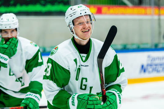 Rögles Anton Bengtsson jublar
