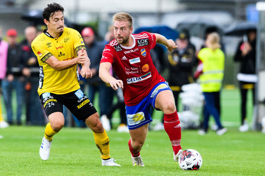 Gauthiods Emil Svensson och Elfsborgs Stefan Ishizaki