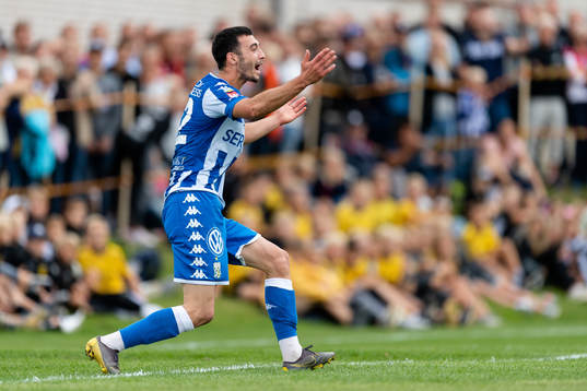 IFK Göteborgs Giorgi Kharaishvili reagerar