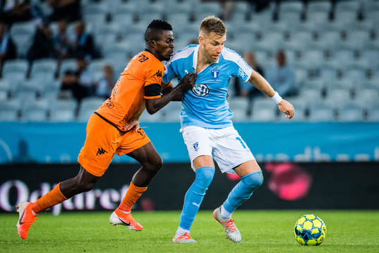 Ismaila Soro of Bnei Yehuda and Rasmus Bengtsson of Malmö