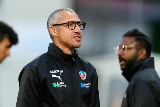 Helsingborgs tränare Henrik Larsson deppar
