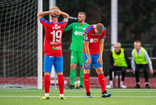 Helsingborgs Tobias Mikkelsen och Emil Hellman deppar