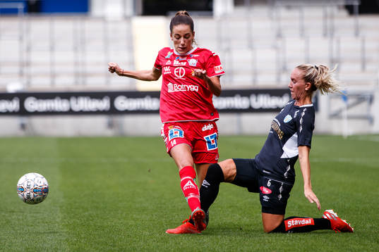 Linköpings Anna Oscarsson och Göteborgs Julia Roddar