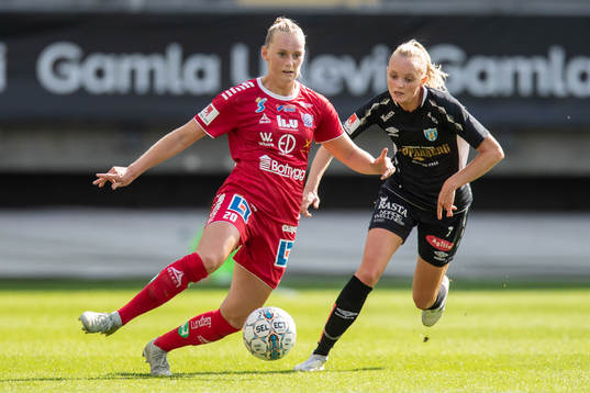 Linköpings Stina Blackstenius mot Göteborgs Emma