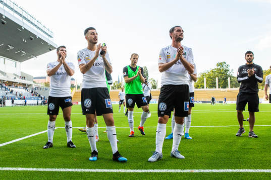 Örebros Yaser Kasım, Simon Amin och Agon Mehmeti jublar