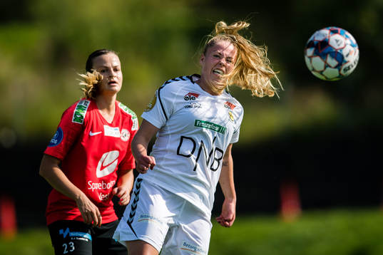Milica Mijatovic of Arna-Bjørnar and Therese Sessy Åsland