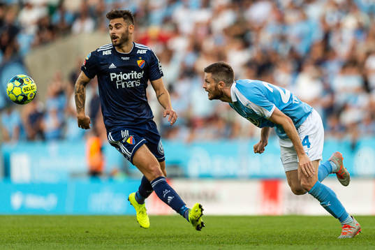 Djurgårdens Astrit Ajdarevic och Malmö FFs Lasse Nielsen