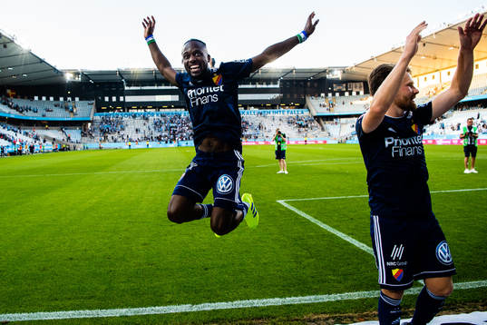 Djurgårdens Mohamed Buya Turay jublar