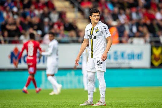s Tarik Elyounoussi