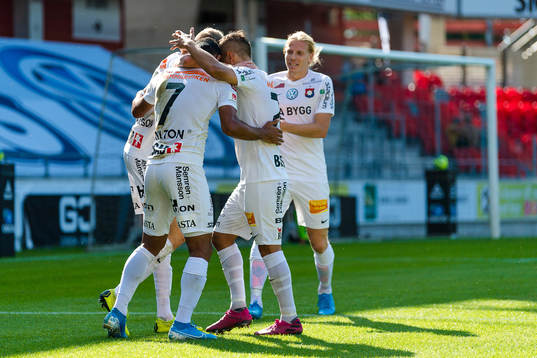 Örgrytes spelare jublar