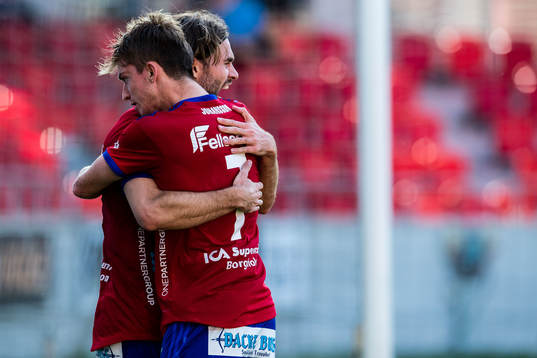 Östers Carl Johansson  och Christian Ljungberg jublar