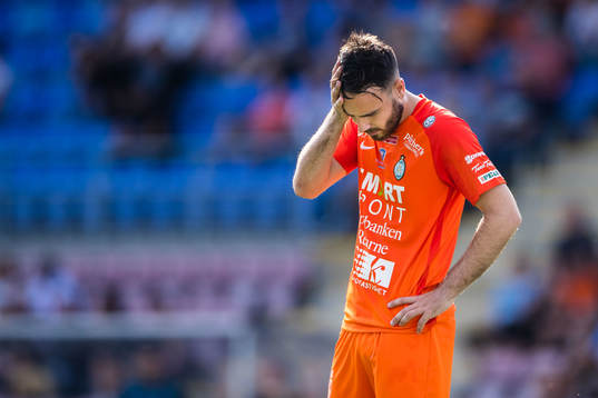 AFC Eskilstunas Dzenis Kozica deppar