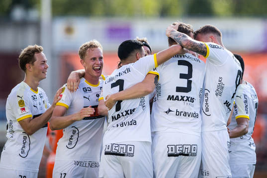 Häckens Johan Hammar jublar