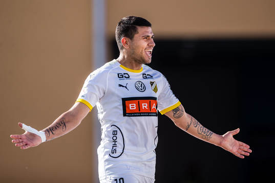 Häckens Paulinho jublar