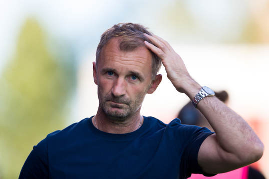 AFC Eskilstunas tränare Nemanja Miljanvoic deppar