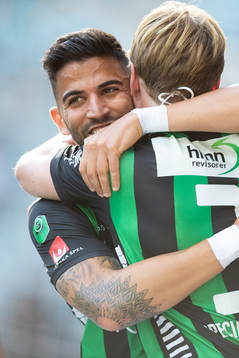 GAIS August Wängberg jublar med Paulo Marcelo
