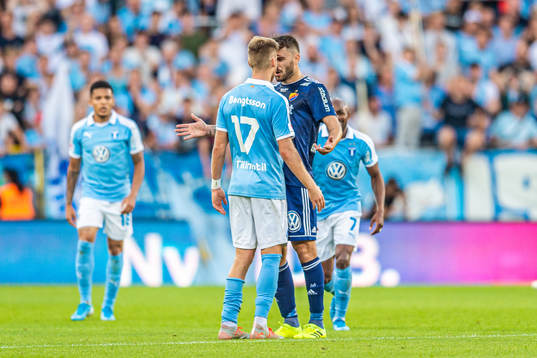 Malmö FFs Rasmus Bengtsson och Djurgårdens Astrit