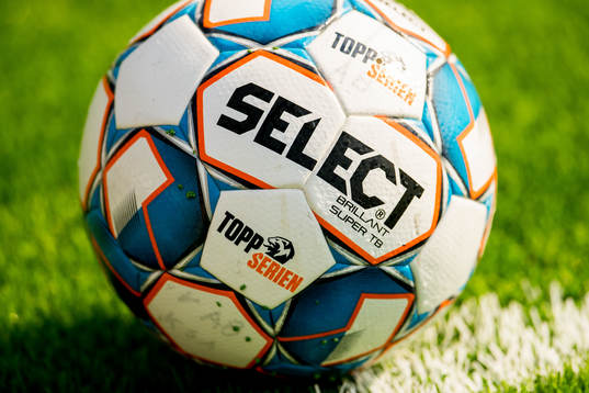 The Select matchball