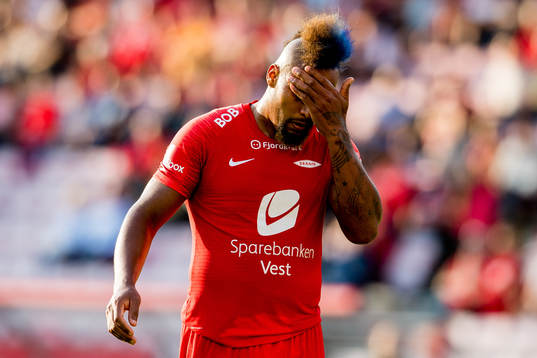 Bismar Acosta of Brann looks dejected