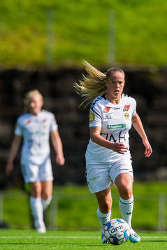 Therese Sessy Åsland of LSK Kvinner