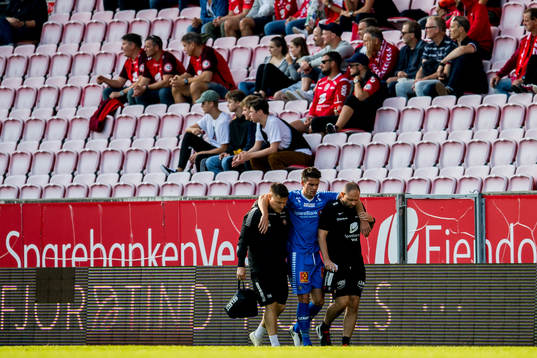 Simen Wangberg of Tromsø with an injury