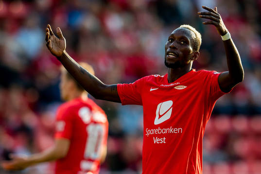 Daouda Bamba of Brann reacts