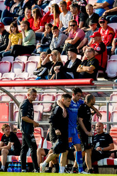 Simen Wangberg of Tromsø with an injury