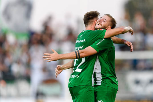 Hammarbys Darijan Bojanic (h) jublar
