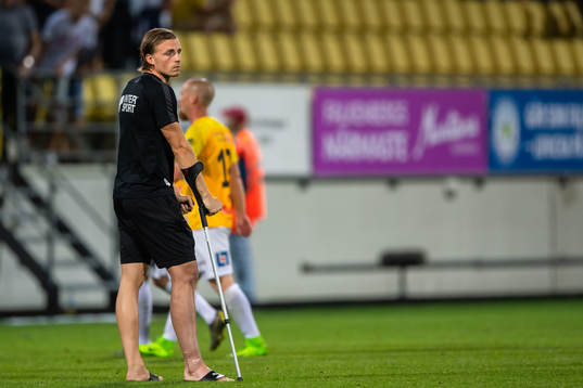 Falkenbergs Carl Johansson på kryckor