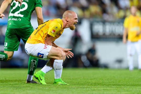 Falkenbergs Christoffer Carlsson har ont