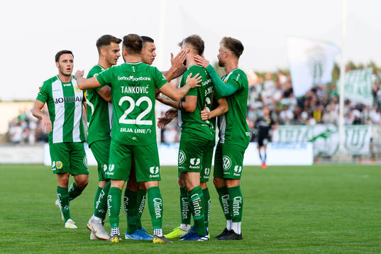 Hammarbys spelare jublar