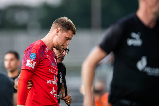 Halmstads målvakt Malkolm Nilsson utgår