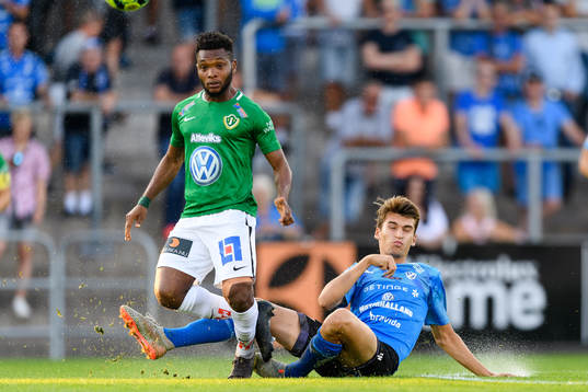 Jönköpings Enock Kwakwa och Halmstads Rasmus