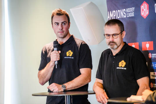 Joakim Lindström and Tommy Samuelsson, Head coach of