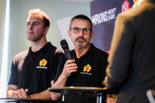 Joakim Lindström and Tommy Samuelsson, Head coach of