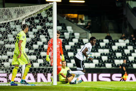 Babajide David Akintola of Rosenborg celebrates