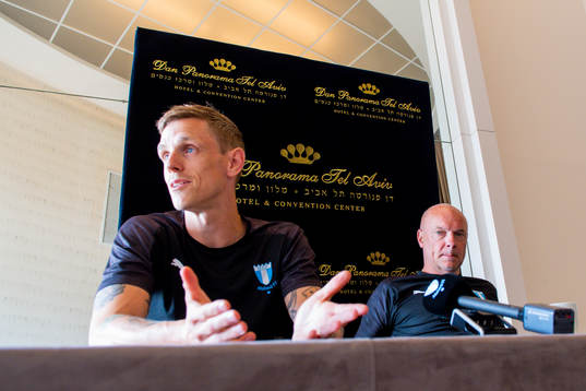 Sören Rieks and Uwe Rösler, head coach of Malmö FF