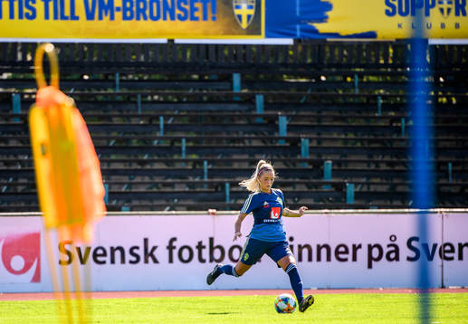 Ronja Aronsson of the Swedish national women football team