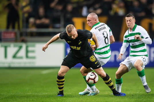 Kolbeinn Sigthorsson of AIK against Scott Brown and Callum