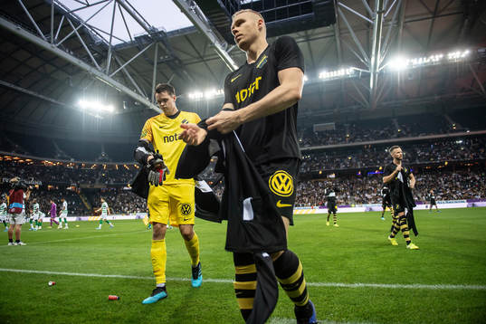goalkeeper Oscar Linnér and Kolbeinn Sigthorsson of AIK