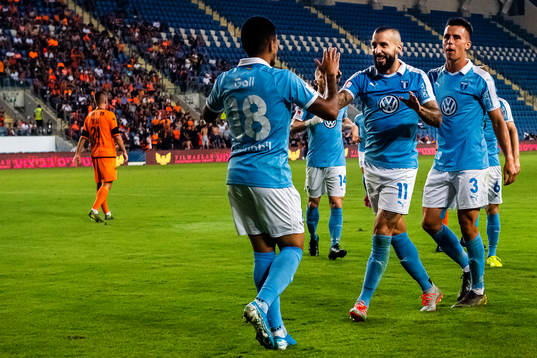 Guillermo Molins of Malmö FF celebrates with Jonas Knudsen