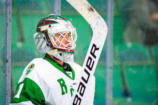 Rögles  Calle Clang innan en träningsmatch i ishockey