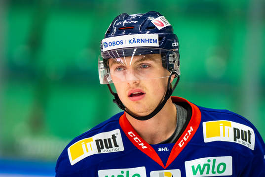 Växjös Linus Högberg innan en träningsmatch i ishockey