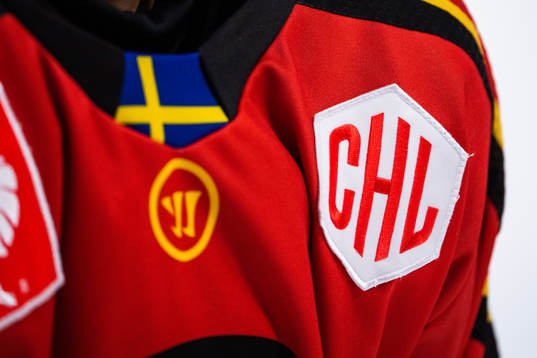 General picture of the Swedish flag and the CHL logo