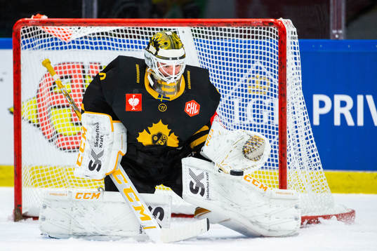 Goalkeeper Gustaf Lindvall of Skellefteå