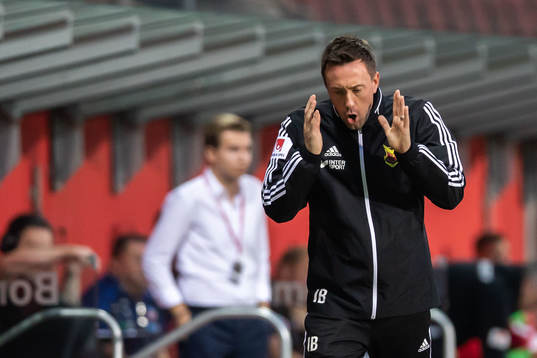 Östersunds tränare Ian Burchnall deppar